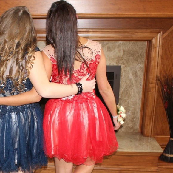 Dave and Johnny red two piece dress - Picture 2 of 6